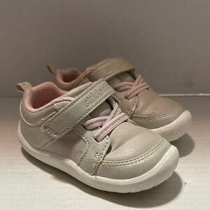 Stride Rite Toddler Cream Sneakers with Pink Lining and a touch of sparkle